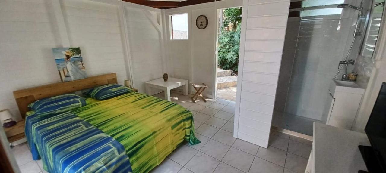 Gite Mamour - Charmant Petit Bungalow A Decouvrir Baillif 外观 照片
